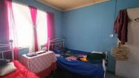 Bed Room 1 - 11 square meters of property in Belhar