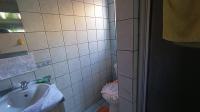 Main Bathroom - 4 square meters of property in Belhar