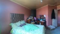 Main Bedroom - 23 square meters of property in Belhar