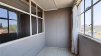 Balcony - 9 square meters of property in Benoni