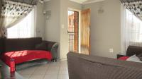 Lounges - 16 square meters of property in Ennerdale