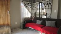 Lounges - 16 square meters of property in Ennerdale