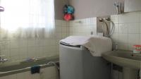 Bathroom 1 - 4 square meters of property in Ennerdale