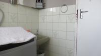 Bathroom 1 - 4 square meters of property in Ennerdale