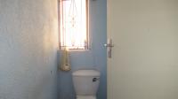 Bathroom 1 - 5 square meters of property in Hammanskraal