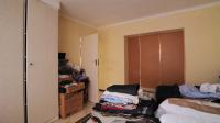 Bed Room 1 - 18 square meters of property in Sagewood