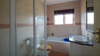 Bathroom 1 - 6 square meters of property in Sagewood