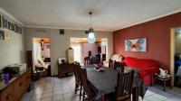 Dining Room - 22 square meters of property in Brackendowns