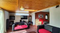 Lounges - 24 square meters of property in Brackendowns