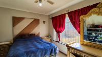 Main Bedroom - 16 square meters of property in Brackendowns