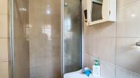 Main Bathroom - 3 square meters of property in Brackendowns