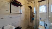 Bathroom 1 - 5 square meters of property in Brackendowns