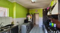 Kitchen - 15 square meters of property in Brackendowns