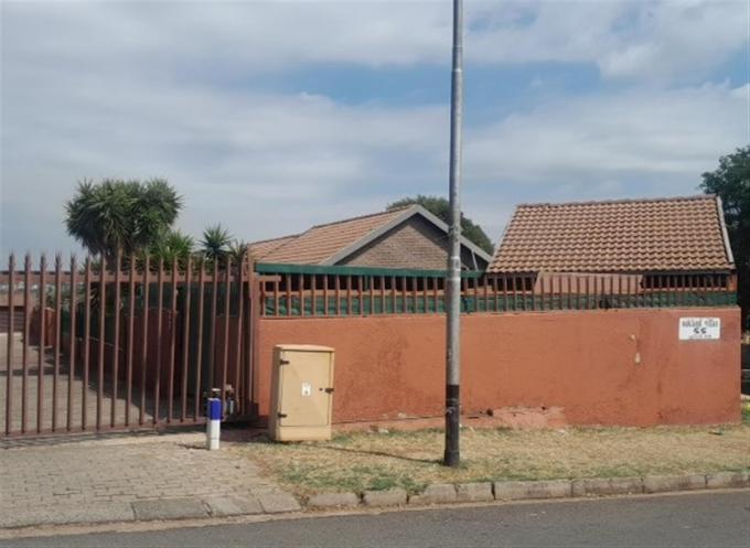 Standard Bank SIE Sale In Execution House for Sale in Sophiatown - MR158100