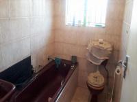 Bathroom 1 - 4 square meters of property in Lenasia South