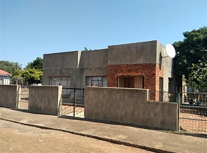 Standard Bank SIE Sale In Execution 3 Bedroom House for Sale in Lethlabile - MR158492