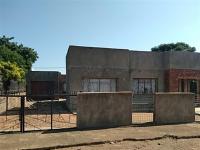 Front View of property in Lethlabile