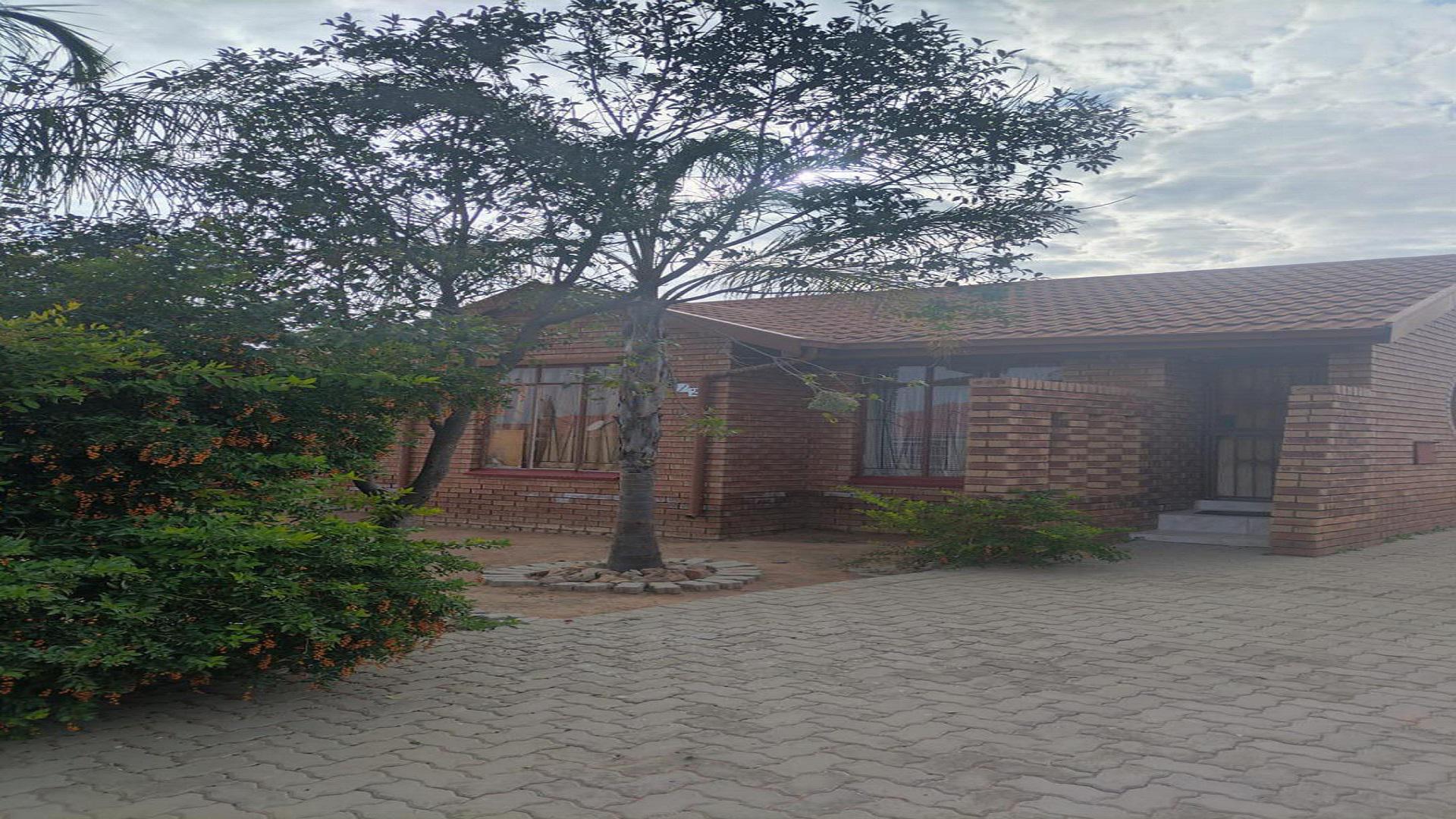 Front View of property in Soshanguve