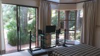 Main Bedroom - 34 square meters of property in Sunward park