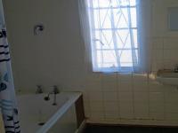 Bathroom 1 of property in Carnarvon