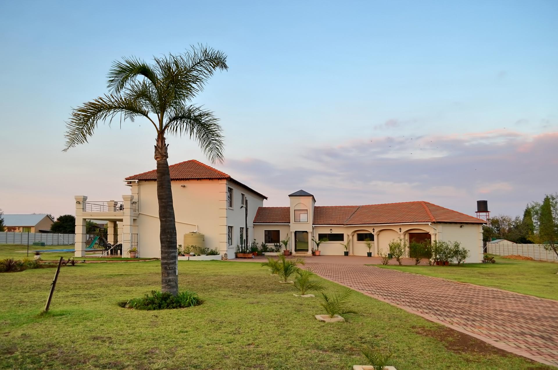 Front View of property in Grootfontein