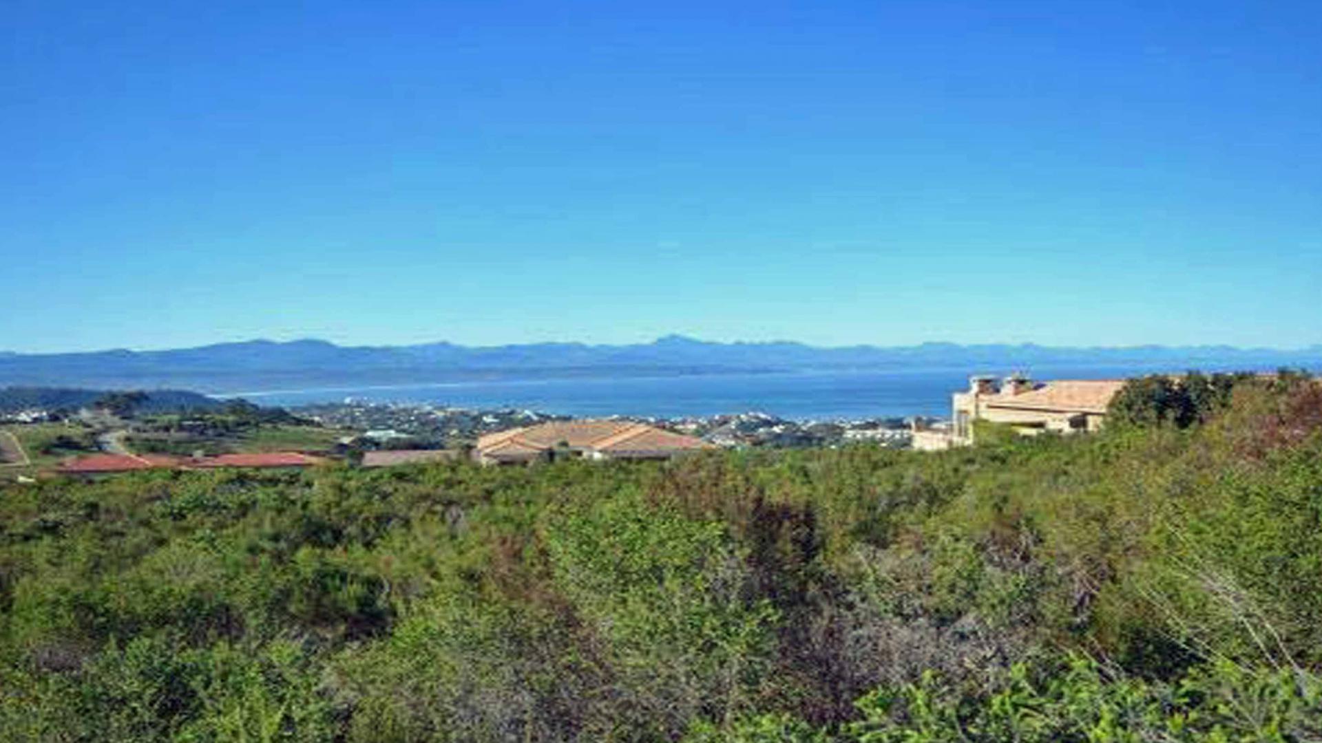 Front View of property in Whale Rock Ridge