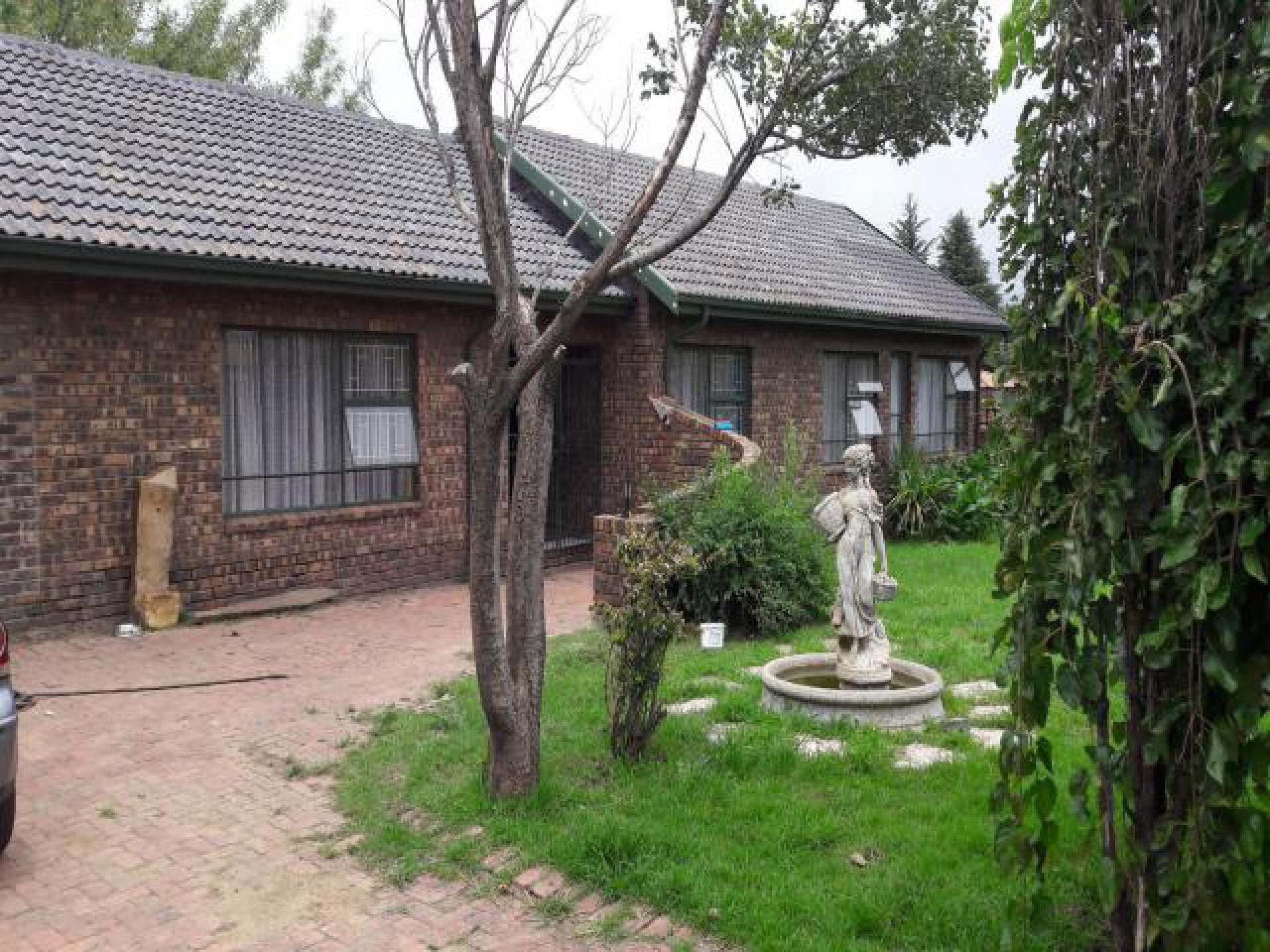 Front View of property in Ermelo