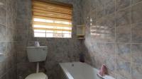 Bathroom 1 - 5 square meters of property in Ormonde