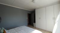 Bed Room 2 - 18 square meters of property in Theresapark