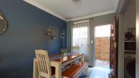 Dining Room - 6 square meters of property in Theresapark