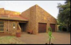 3 Bedroom 3 Bathroom House for Sale for sale in Meyerton