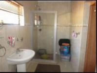 Main Bathroom - 9 square meters of property in Lenasia South