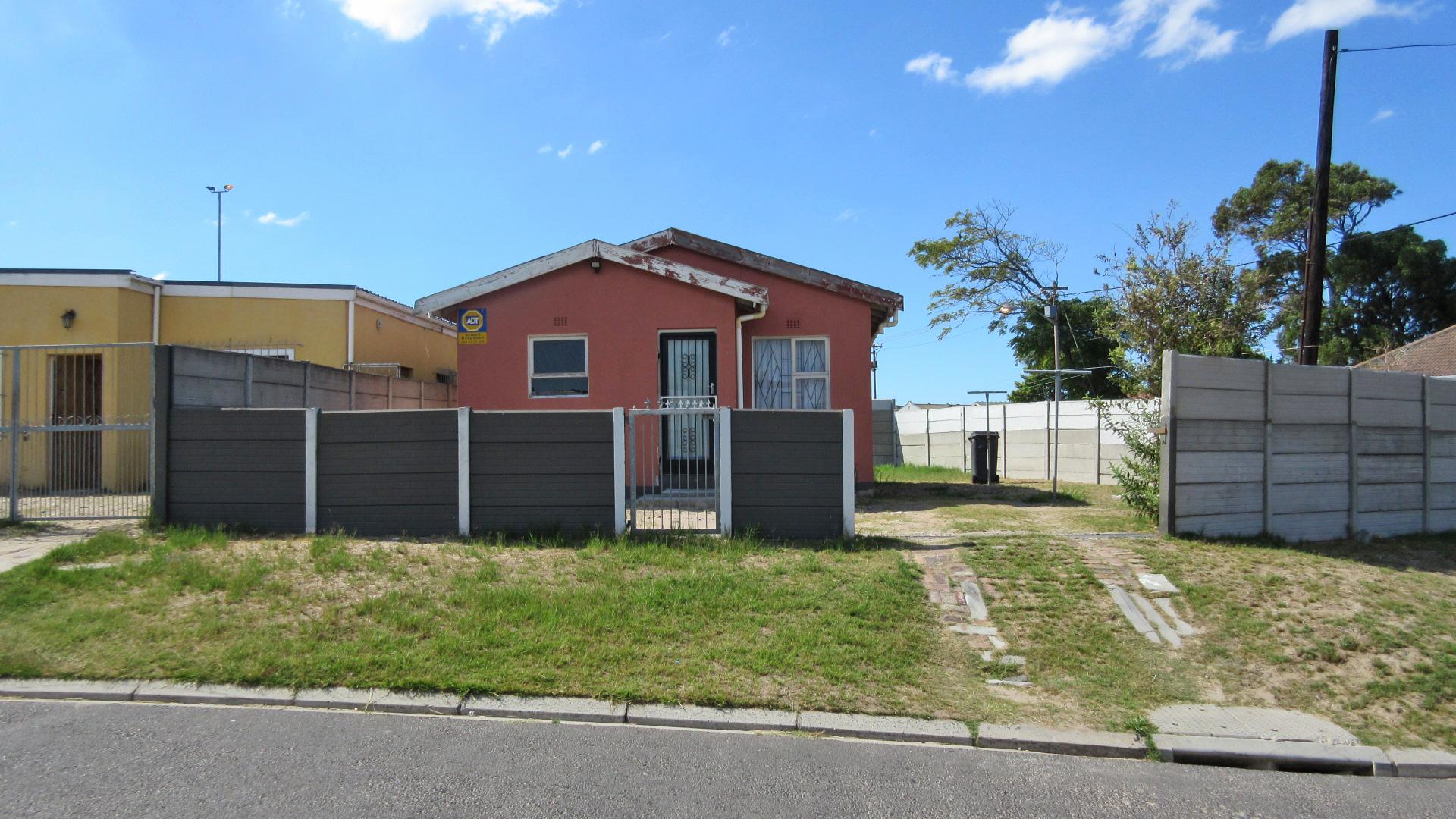 Front View of property in Matroosfontein