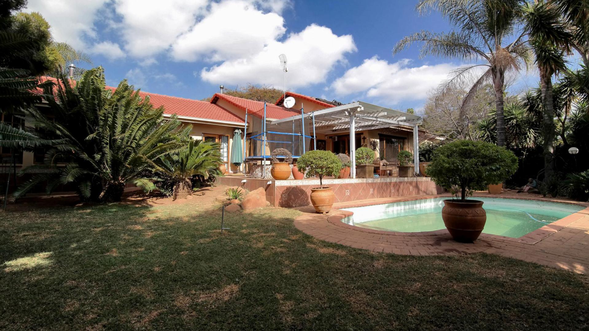 Front View of property in Waterkloof Glen