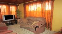 TV Room - 14 square meters of property in Daveyton