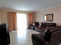 Lounges - 24 square meters of property in Mooikloof Ridge