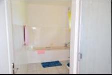 Bathroom 1 - 9 square meters of property in Richards Bay