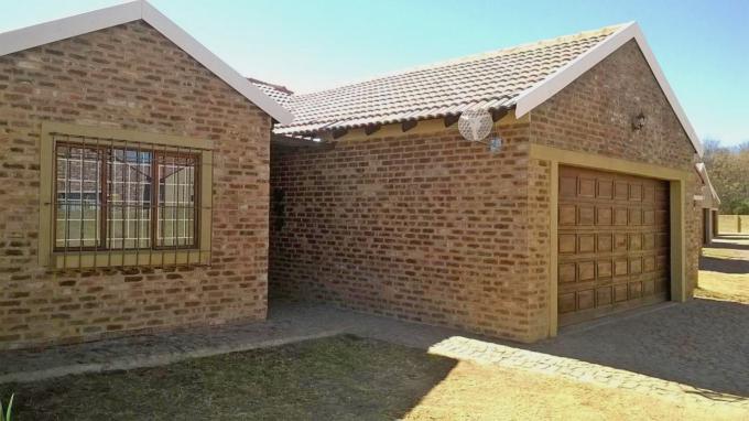 3 Bedroom House for Sale For Sale in Potchefstroom - Home Sell - MR164947