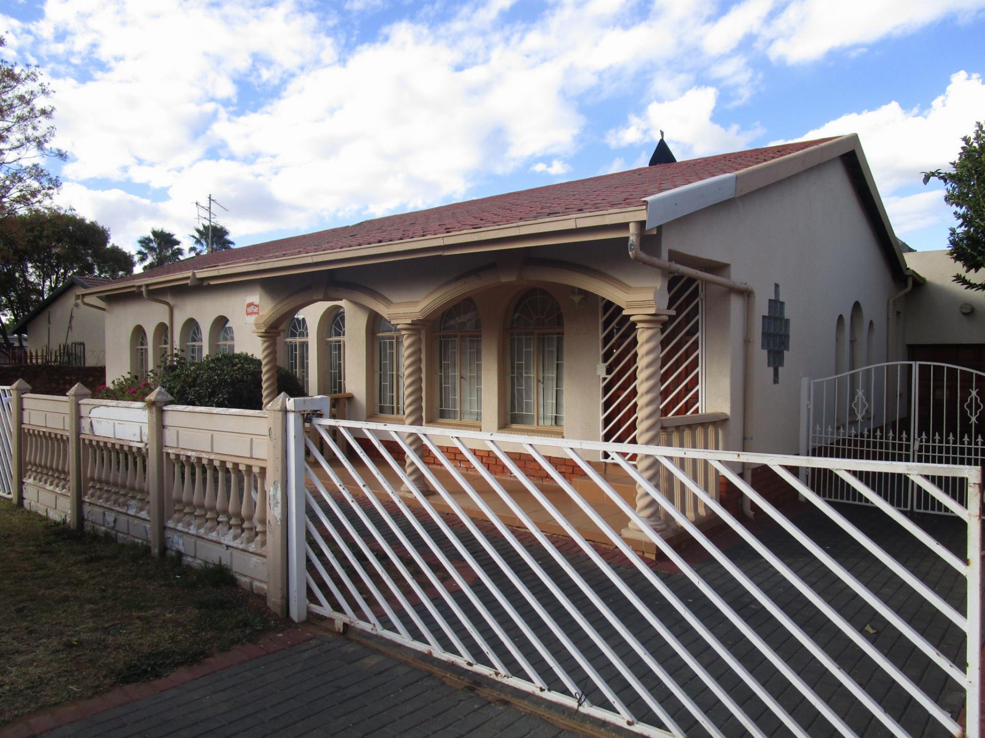 Front View of property in Lenasia South