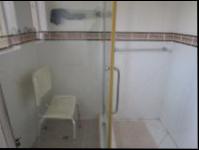 Main Bathroom - 5 square meters of property in Lenasia South