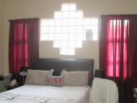 Main Bedroom - 23 square meters of property in Dalview