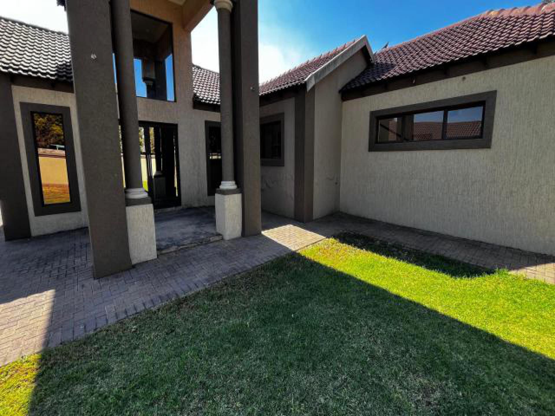 Front View of property in Vanderbijlpark