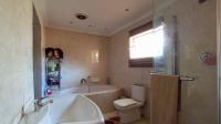 Main Bathroom - 9 square meters of property in Doornpoort