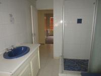 Bathroom 1 - 9 square meters of property in Walkerville