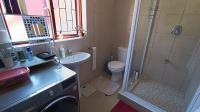 Bathroom 1 - 6 square meters of property in Observatory - CPT