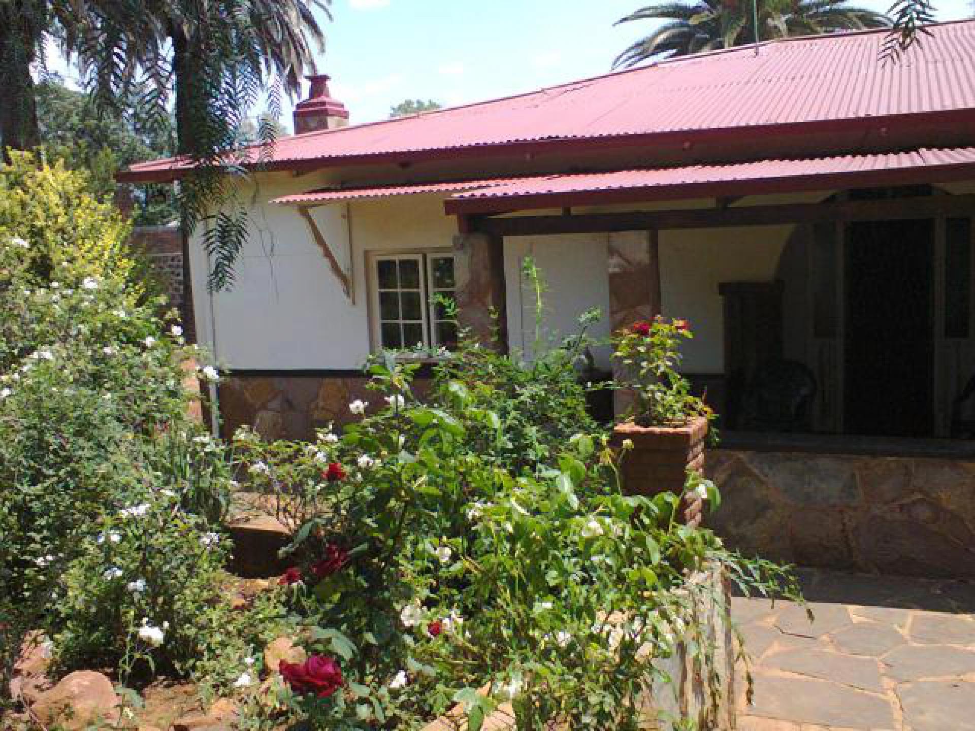 Front View of property in Rustenburg