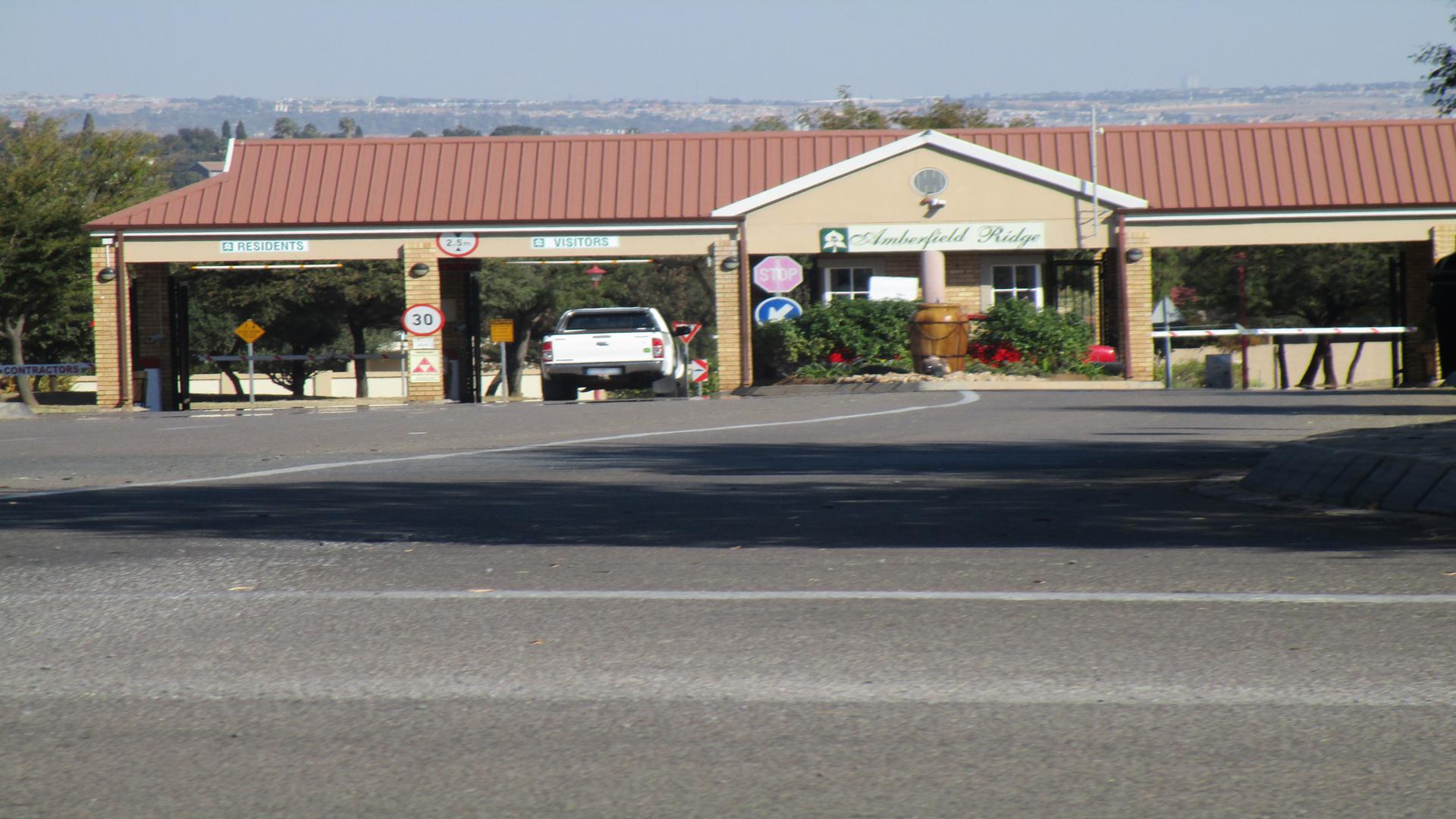 Front View of property in Amberfield Crest