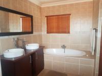 Bathroom 2 of property in Amberfield Crest