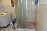 Bathroom 1 - 44 square meters of property in Margate