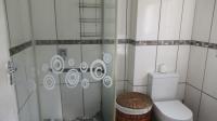 Main Bathroom - 5 square meters of property in Castleview